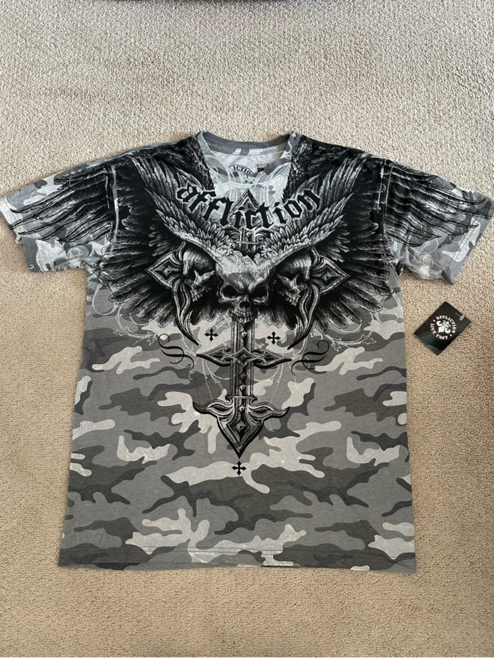 Affliction - Death Eyes Tee. Size Medium